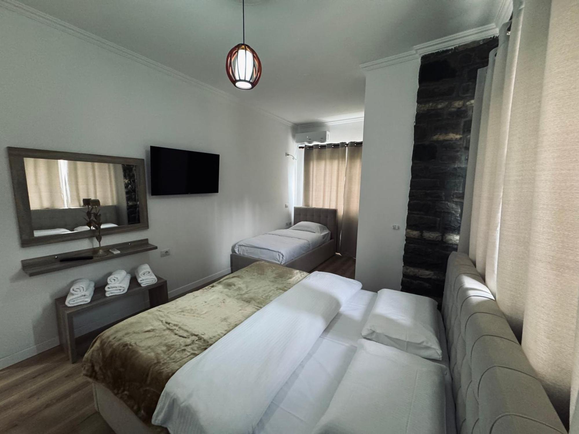 Kutal Park Inn Hotel Përmet 외부 사진